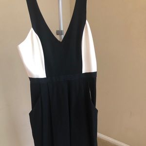ABS dress with pockets